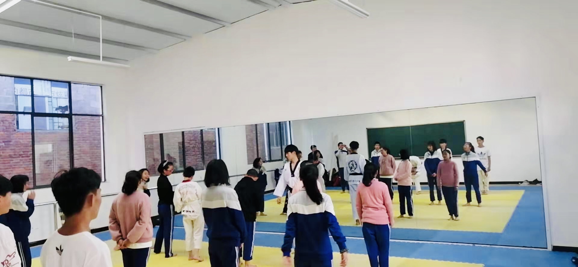 static/picture/金年会app中学地址百度地图截图.jpg